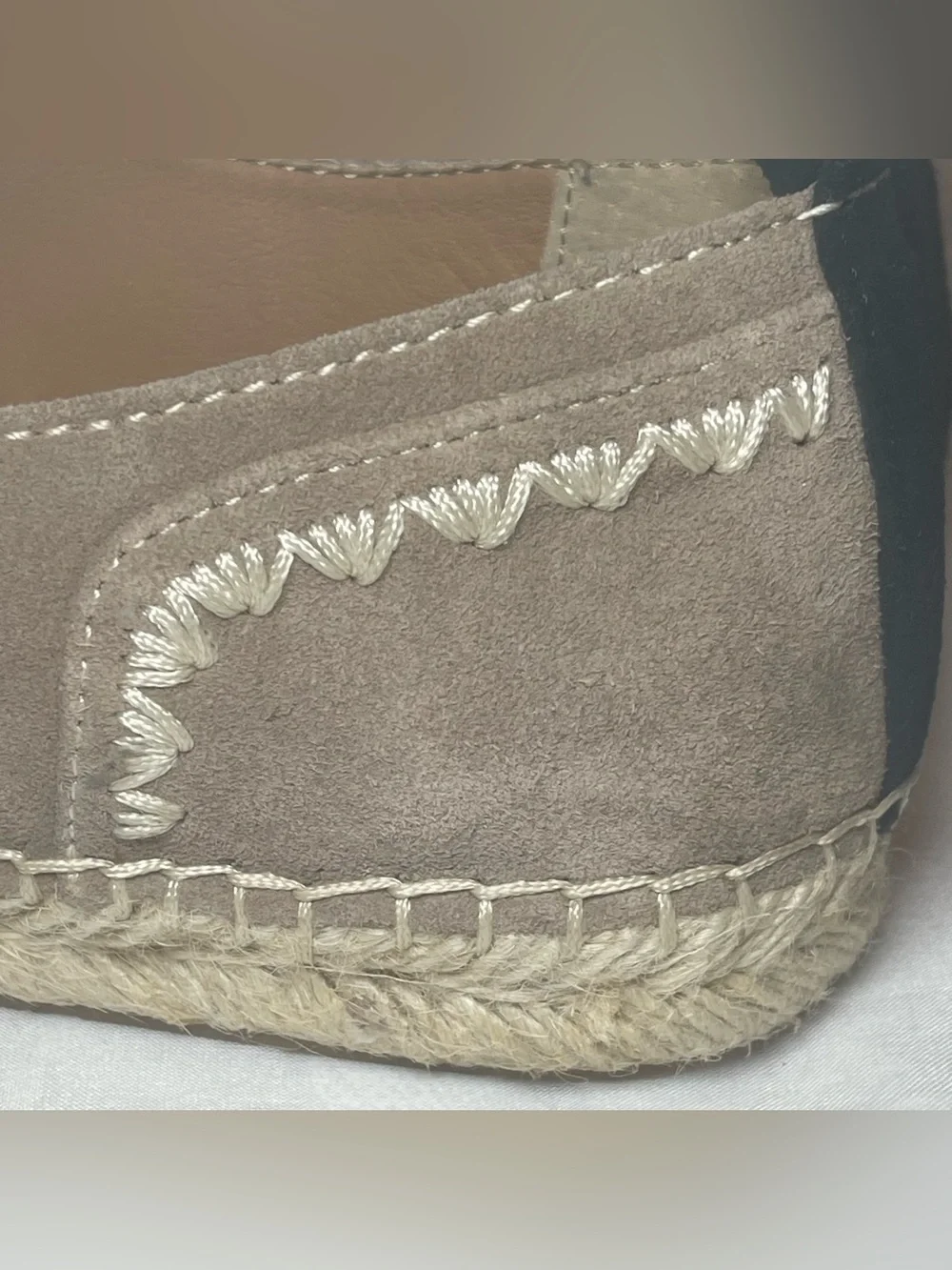 Patricia Nash Eva Taupe Suede Front Zip Espadrille Flat Shoes Size 9